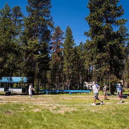 Bend-Sunriver Camping Resort Studio Cabin 8 Екстер'єр фото